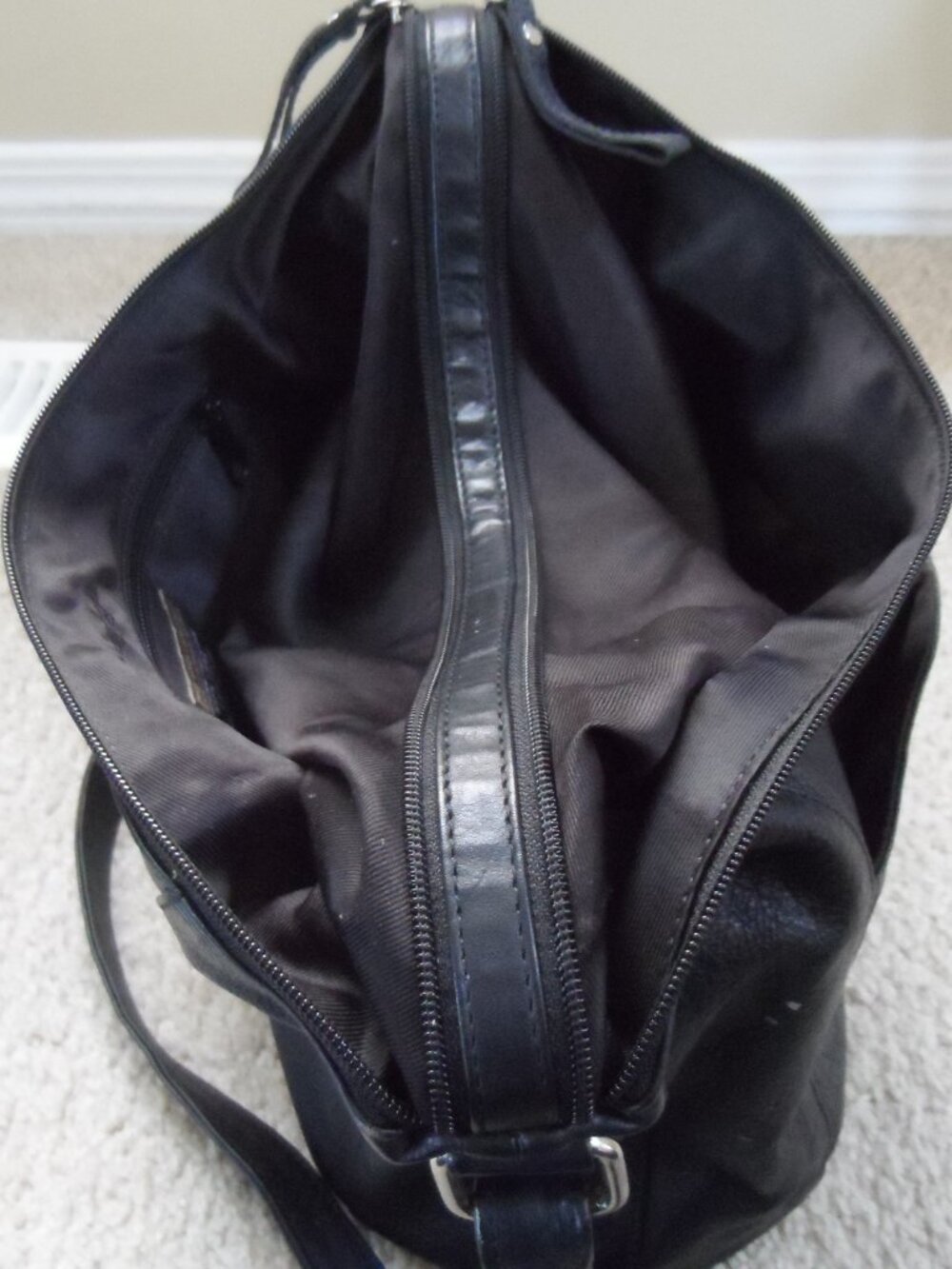 Great American Leather Works Shoulder/Crossbody Bag in Black,Made in India - Picture 14 of 16